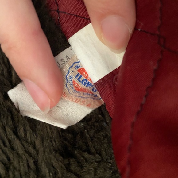 Women's ILGWU Vintage Burgundy Hooded Faux Fur Coat - Picture 12 of 16